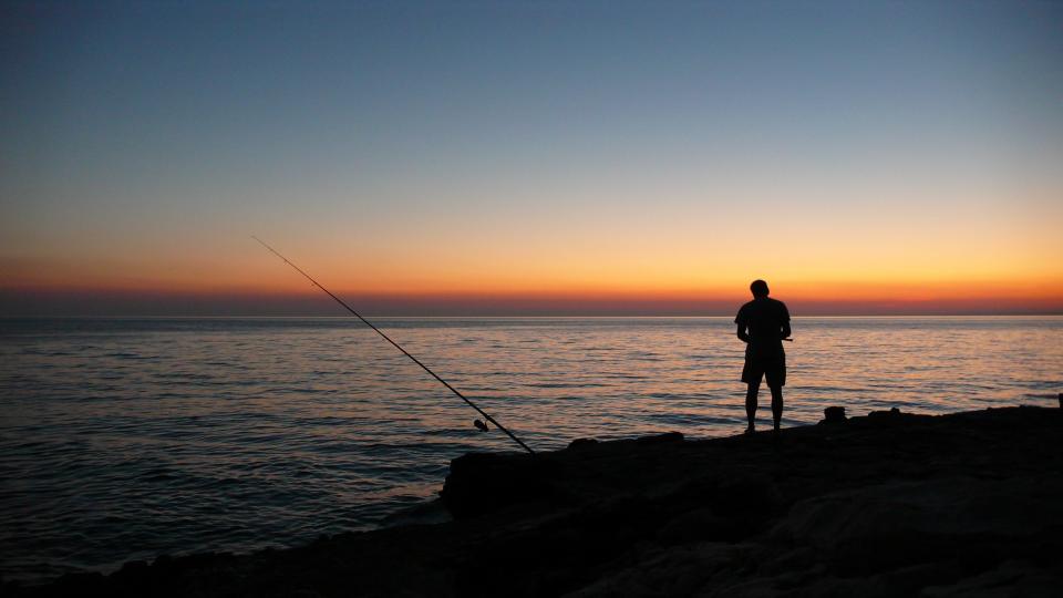 Fishing Contest: Night falls